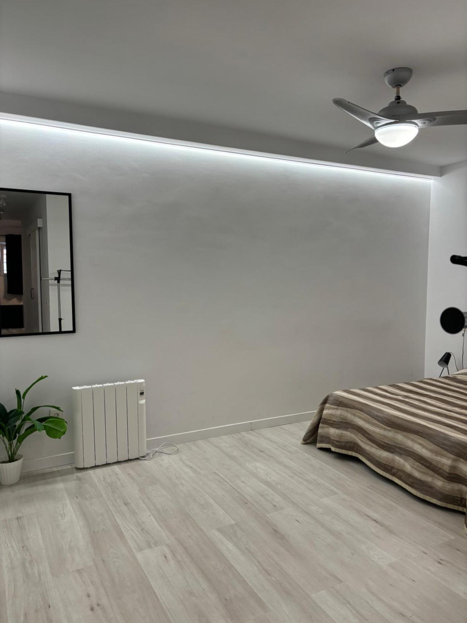 Apartamento Blanco Y Negro En El Centro Alicante Esterno foto