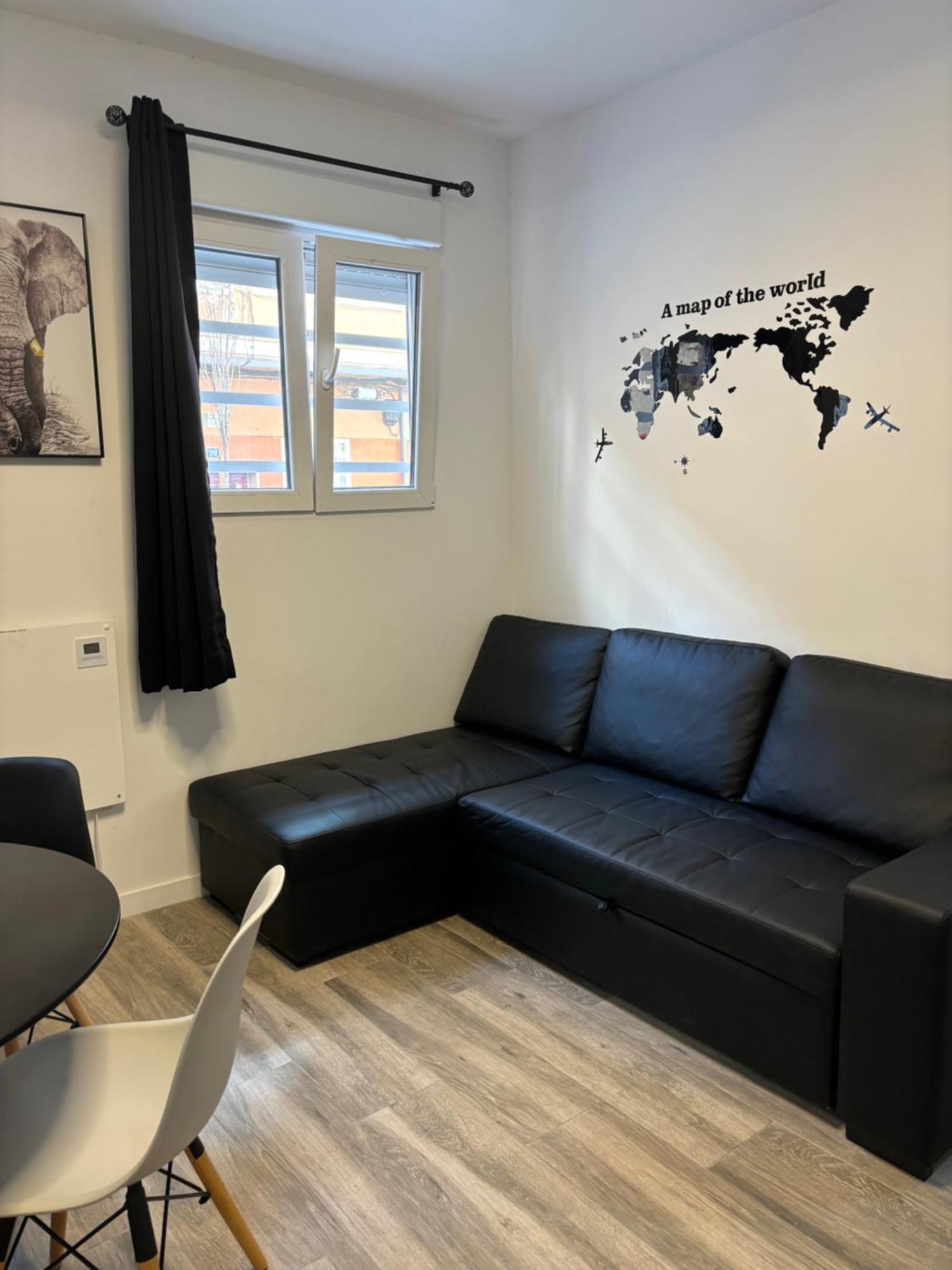 Apartamento Blanco Y Negro En El Centro Alicante Esterno foto